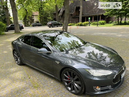 Сірий Тесла Модель С, об'ємом двигуна 0 л та пробігом 61 тис. км за 32900 $, фото 1 на Automoto.ua