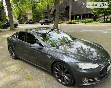 Серый Тесла Модель С, объемом двигателя 0 л и пробегом 61 тыс. км за 32900 $, фото 1 на Automoto.ua