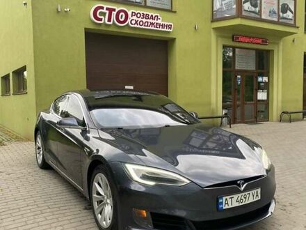 Серый Тесла Модель С, объемом двигателя 0 л и пробегом 129 тыс. км за 15300 $, фото 1 на Automoto.ua