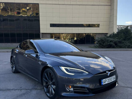 Серый Тесла Модель С, объемом двигателя 0 л и пробегом 180 тыс. км за 21500 $, фото 1 на Automoto.ua