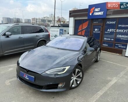 Серый Тесла Модель С, объемом двигателя 0 л и пробегом 208 тыс. км за 15990 $, фото 1 на Automoto.ua