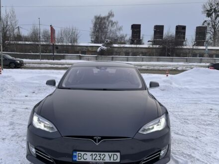 Серый Тесла Модель С, объемом двигателя 0 л и пробегом 151 тыс. км за 16500 $, фото 1 на Automoto.ua