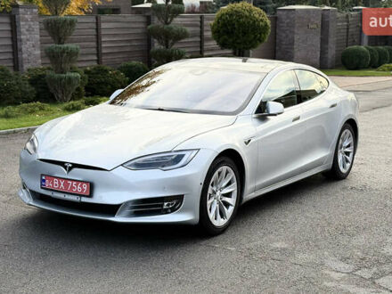 Тесла Модель С 2016 в Днепре (Днепропетровске) на Automoto.ua Серый Тесла Модель С, объемом двигателя 0 л и пробегом 28 тыс. км за 18500 $, фото 1 на Automoto.ua