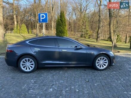 Тесла Модель С 2016 у Києві на Automoto.ua Сірий Тесла Модель С, об'ємом двигуна 0 л та пробігом 177 тис. км за 15900 $, фото 1 на Automoto.ua