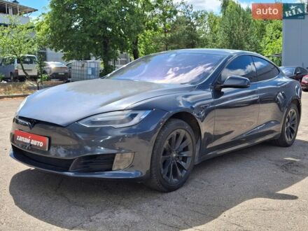 Сірий Тесла Модель С, об'ємом двигуна 0 л та пробігом 222 тис. км за 9999 $, фото 1 на Automoto.ua