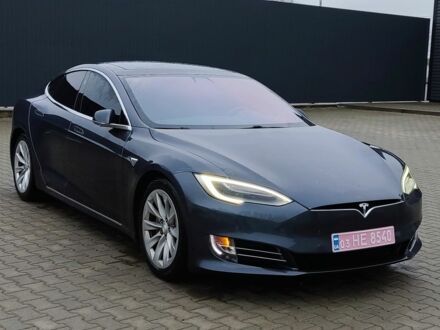 Серый Тесла Модель С, объемом двигателя 0 л и пробегом 226 тыс. км за 14800 $, фото 1 на Automoto.ua