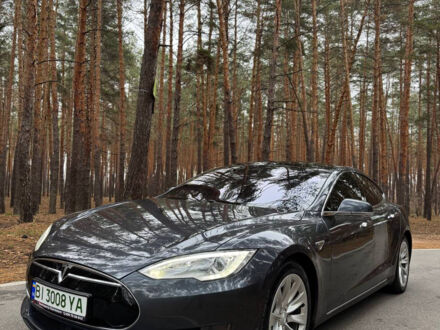 Сірий Тесла Модель С, об'ємом двигуна 0 л та пробігом 130 тис. км за 18300 $, фото 1 на Automoto.ua