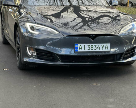 Серый Тесла Модель С, объемом двигателя 0 л и пробегом 110 тыс. км за 20000 $, фото 1 на Automoto.ua