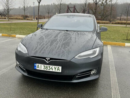 Тесла Модель С 2016 у Києві на Automoto.ua Сірий Тесла Модель С, об'ємом двигуна 0 л та пробігом 94 тис. км за 17900 $, фото 1 на Automoto.ua