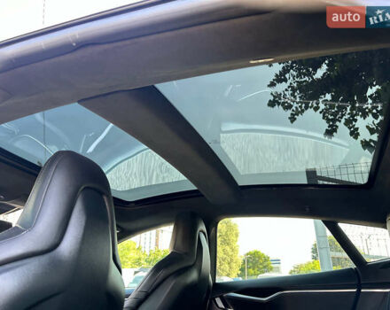 Серый Тесла Модель С, объемом двигателя 0 л и пробегом 170 тыс. км за 19700 $, фото 1 на Automoto.ua