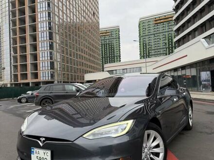 Серый Тесла Модель С, объемом двигателя 0 л и пробегом 220 тыс. км за 18200 $, фото 1 на Automoto.ua