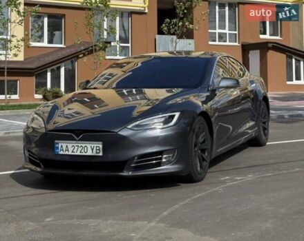 Серый Тесла Модель С, объемом двигателя 0 л и пробегом 143 тыс. км за 18100 $, фото 1 на Automoto.ua