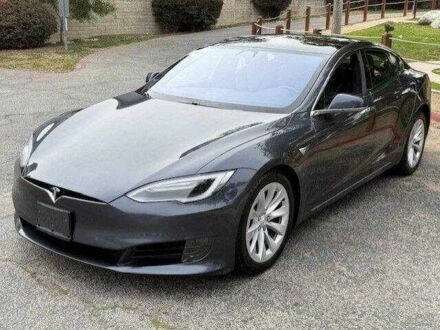 Тесла Модель С 2017 у Львові на Automoto.ua Сірий Тесла Модель С, об'ємом двигуна 0 л та пробігом 110 тис. км за 6800 $, фото 1 на Automoto.ua