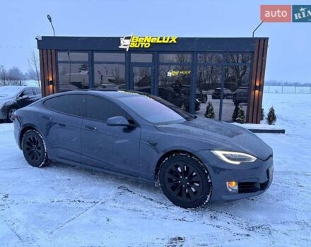 Серый Тесла Модель С, объемом двигателя 0 л и пробегом 169 тыс. км за 16499 $, фото 1 на Automoto.ua