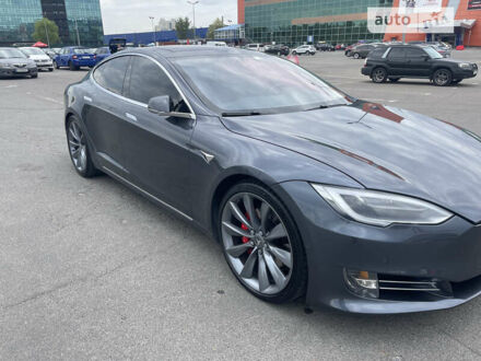Серый Тесла Модель С, объемом двигателя 0 л и пробегом 53 тыс. км за 47700 $, фото 1 на Automoto.ua