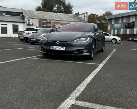 Сірий Тесла Модель С, об'ємом двигуна 0 л та пробігом 160 тис. км за 15999 $, фото 1 на Automoto.ua