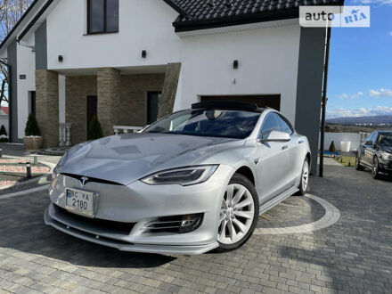Тесла Модель С 2017 в Львове на Automoto.ua Серый Тесла Модель С, объемом двигателя 0 л и пробегом 30 тыс. км за 24900 $, фото 1 на Automoto.ua