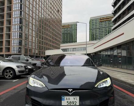 Серый Тесла Модель С, объемом двигателя 0 л и пробегом 220 тыс. км за 19000 $, фото 1 на Automoto.ua