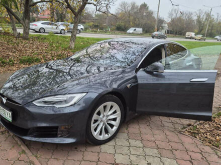 Серый Тесла Модель С, объемом двигателя 0 л и пробегом 53 тыс. км за 17300 $, фото 1 на Automoto.ua