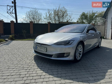 Тесла Модель С 2017 в Владимир-Волынский на Automoto.ua Серый Тесла Модель С, объемом двигателя 0 л и пробегом 250 тыс. км за 17500 $, фото 1 на Automoto.ua