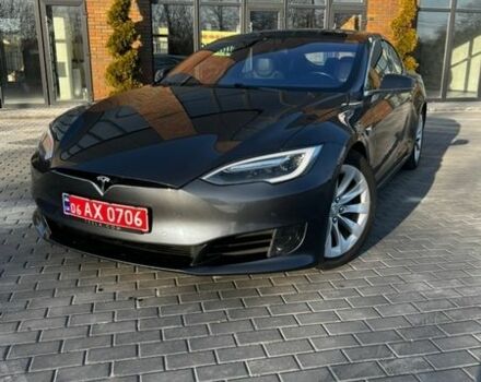 Серый Тесла Модель С, объемом двигателя 0 л и пробегом 121 тыс. км за 20500 $, фото 1 на Automoto.ua