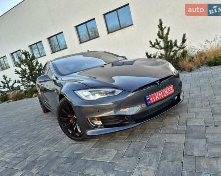 Серый Тесла Модель С, объемом двигателя 0 л и пробегом 126 тыс. км за 18000 $, фото 1 на Automoto.ua