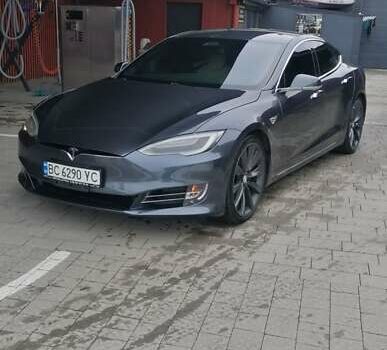 Серый Тесла Модель С, объемом двигателя 0 л и пробегом 203 тыс. км за 19999 $, фото 1 на Automoto.ua