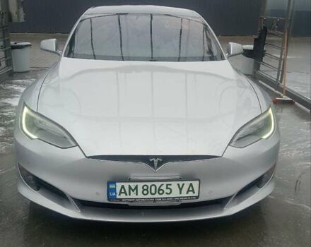 Серый Тесла Модель С, объемом двигателя 0 л и пробегом 273 тыс. км за 18200 $, фото 1 на Automoto.ua