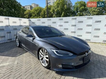 Тесла Модель С 2017 у Луцьку на Automoto.ua Сірий Тесла Модель С, об'ємом двигуна 0 л та пробігом 135 тис. км за 12700 $, фото 1 на Automoto.ua