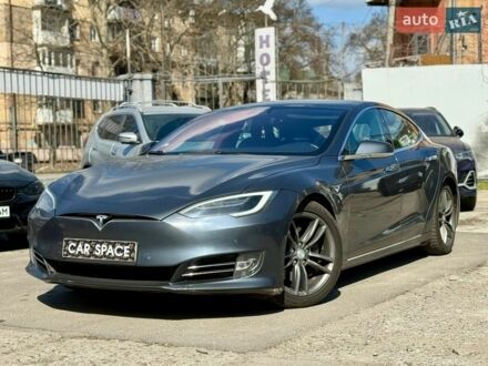 Серый Тесла Модель С, объемом двигателя 0 л и пробегом 250 тыс. км за 13500 $, фото 1 на Automoto.ua