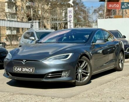 Серый Тесла Модель С, объемом двигателя 0 л и пробегом 250 тыс. км за 13999 $, фото 1 на Automoto.ua