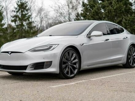 Тесла Модель С 2017 у Стрые на Automoto.ua Сірий Тесла Модель С, об'ємом двигуна 0 л та пробігом 78 тис. км за 10200 $, фото 1 на Automoto.ua