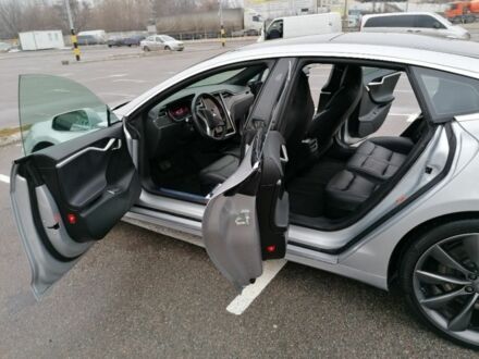 Серый Тесла Модель С, объемом двигателя 0.1 л и пробегом 17 тыс. км за 54999 $, фото 1 на Automoto.ua