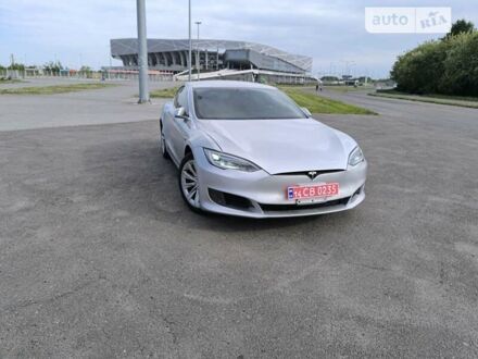 Серый Тесла Модель С, объемом двигателя 0 л и пробегом 137 тыс. км за 18499 $, фото 1 на Automoto.ua