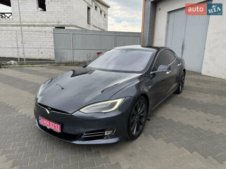 Тесла Модель С 2017 у Луцьку на Automoto.ua Сірий Тесла Модель С, об'ємом двигуна 0 л та пробігом 157 тис. км за 21900 $, фото 1 на Automoto.ua