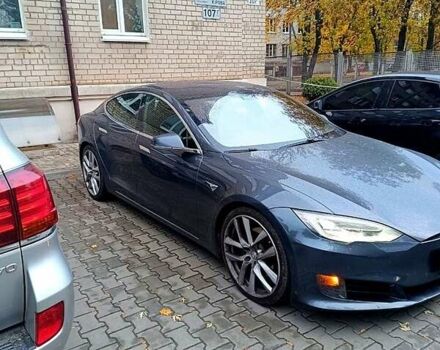 Серый Тесла Модель С, объемом двигателя 0 л и пробегом 109 тыс. км за 19500 $, фото 1 на Automoto.ua