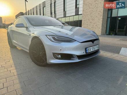 Тесла Модель С 2017 в Хмельницком на Automoto.ua Серый Тесла Модель С, объемом двигателя 0 л и пробегом 86 тыс. км за 22700 $, фото 1 на Automoto.ua