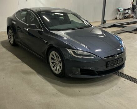 Тесла Модель С 2017 в Киеве на Automoto.ua Серый Тесла Модель С, объемом двигателя 0 л и пробегом 108 тыс. км за 17300 $, фото 1 на Automoto.ua