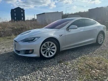 Тесла Модель С 2017 у Умани на Automoto.ua Сірий Тесла Модель С, об'ємом двигуна 0 л та пробігом 120 тис. км за 9250 $, фото 1 на Automoto.ua