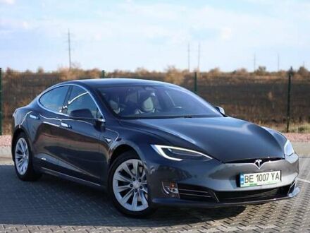 Тесла Модель С 2018 в Николаеве на Automoto.ua Серый Тесла Модель С, объемом двигателя 0 л и пробегом 141 тыс. км за 25000 $, фото 1 на Automoto.ua