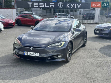 Тесла Модель С 2018 у Києві на Automoto.ua Сірий Тесла Модель С, об'ємом двигуна 0 л та пробігом 95 тис. км за 24800 $, фото 1 на Automoto.ua