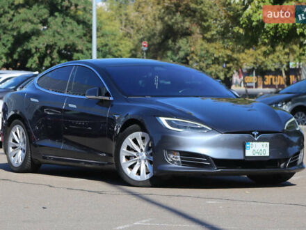 Серый Тесла Модель С, объемом двигателя 0 л и пробегом 98 тыс. км за 20000 $, фото 1 на Automoto.ua