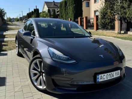 Тесла Модель С 2018 в Львове на Automoto.ua Серый Тесла Модель С, объемом двигателя 0 л и пробегом 102 тыс. км за 17200 $, фото 1 на Automoto.ua