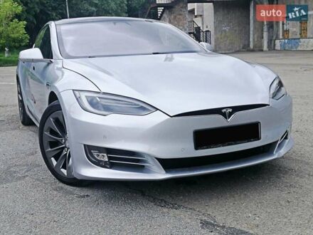 Тесла Модель С 2018 в Ивано-Франковске на Automoto.ua Серый Тесла Модель С, объемом двигателя 0 л и пробегом 75 тыс. км за 34950 $, фото 1 на Automoto.ua