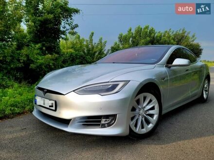 Тесла Модель С 2018 в Тернополе на Automoto.ua Серый Тесла Модель С, объемом двигателя 0 л и пробегом 200 тыс. км за 15500 $, фото 1 на Automoto.ua