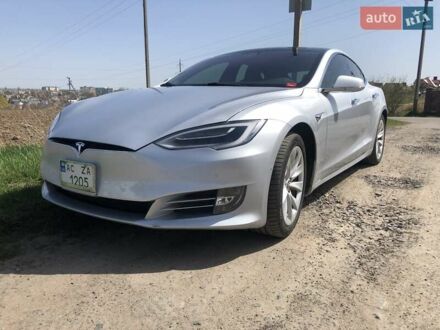 Тесла Модель С 2018 у Луцьку на Automoto.ua Сірий Тесла Модель С, об'ємом двигуна 0 л та пробігом 68 тис. км за 22700 $, фото 1 на Automoto.ua
