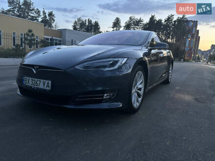 Тесла Модель С 2018 в Житомире на Automoto.ua Серый Тесла Модель С, объемом двигателя 0 л и пробегом 145 тыс. км за 24500 $, фото 1 на Automoto.ua