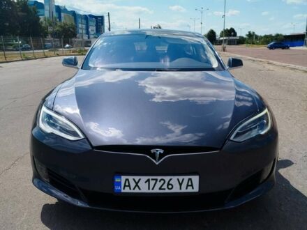 Серый Тесла Модель С, объемом двигателя 0 л и пробегом 65 тыс. км за 22500 $, фото 1 на Automoto.ua