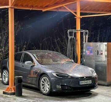 Тесла Модель С 2019 в Харькове на Automoto.ua Серый Тесла Модель С, объемом двигателя 0 л и пробегом 34 тыс. км за 45000 $, фото 1 на Automoto.ua