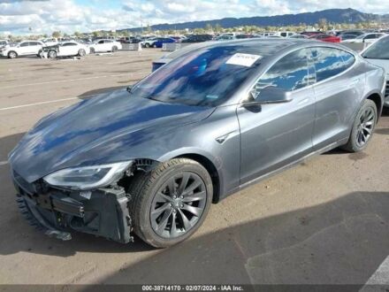 Сірий Тесла Модель С, об'ємом двигуна 0 л та пробігом 66 тис. км за 18000 $, фото 1 на Automoto.ua